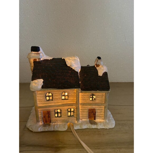 Vtg 1991 Christmas Valley Bakery Inn Illuminated Porcelain Building - Picture 4 of 16